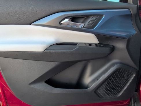 New 2026 Chevrolet Equinox EV LT AWD/4WD image 15