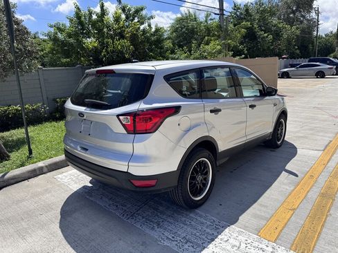 Used 2019 Ford Escape S image 7