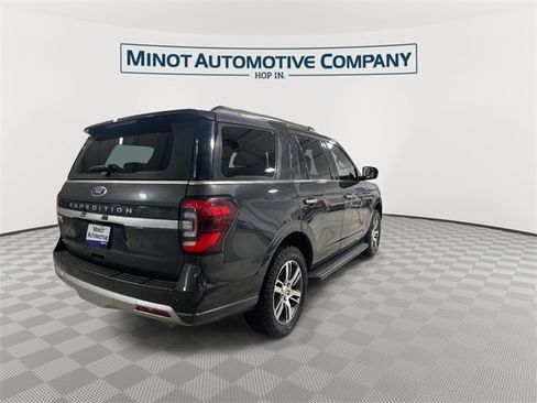 Used 2024 Ford Expedition Limited image 8