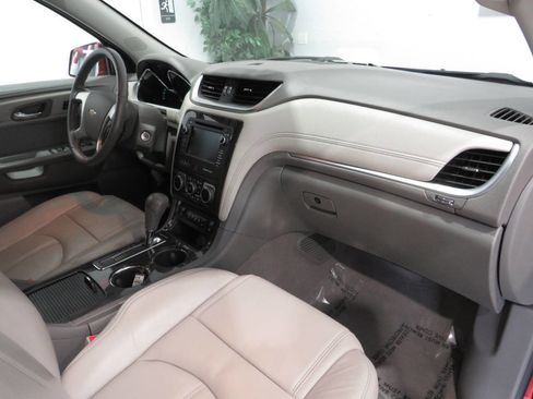 Used 2014 Chevrolet Traverse LT FWD image 10