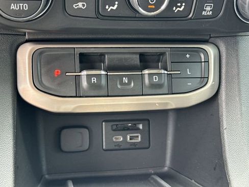 Used 2020 GMC Acadia Denali w/ Technology Package AWD/4WD image 16