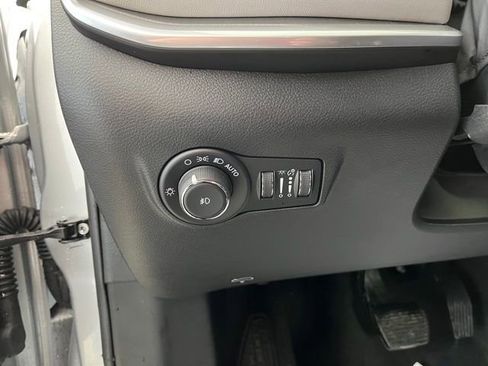 Used 2026 Jeep Compass Limited image 18