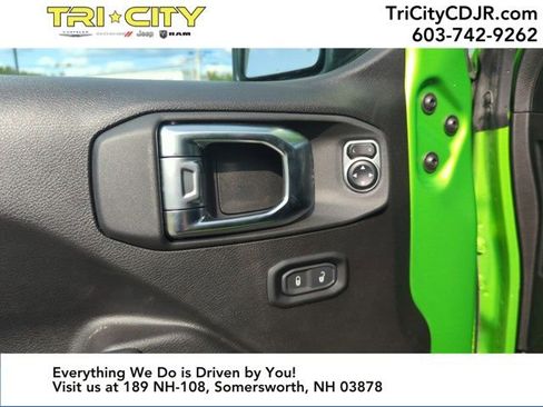 New 2025 Jeep Gladiator Sport image 11