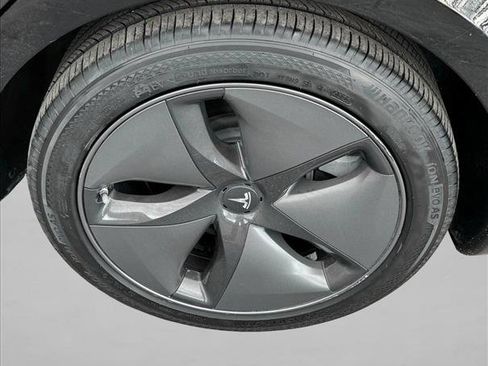 Used 2019 Tesla Model 3 Long Range image 10