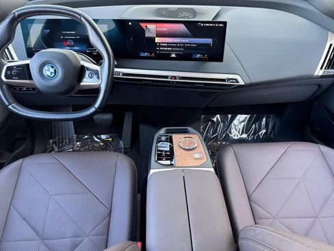 Certified 2023 BMW iX xDrive50 w/ Premium Package AWD/4WD image 15