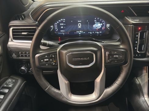 Used 2024 GMC Yukon XL Denali AWD/4WD image 24