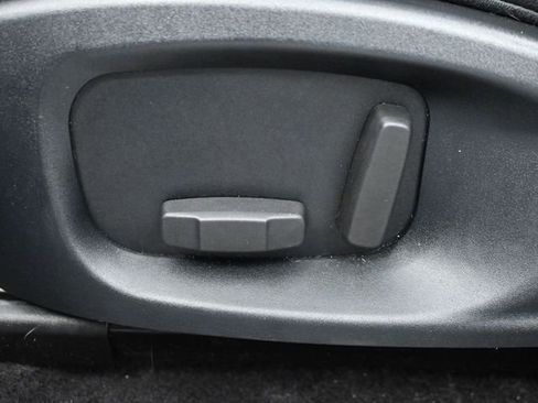 Used 2018 Jaguar E-PACE S image 8