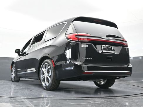 New 2026 Chrysler Pacifica Pinnacle image 66