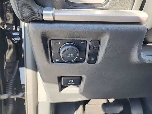 Used 2025 Ford Expedition Max Active image 25