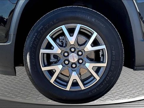 Used 2023 GMC Acadia SLE w/ Driver Convenience Package image 33