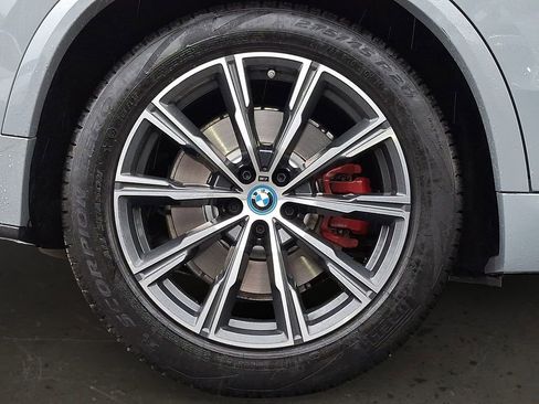 Certified 2025 BMW X5 xDrive50e w/ M Sport Package image 10