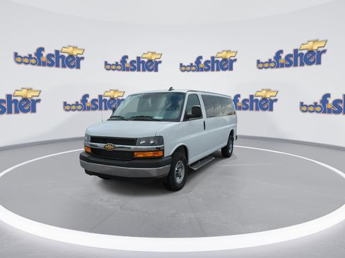 New 2024 Chevrolet Express 3500 Extended RWD image 5