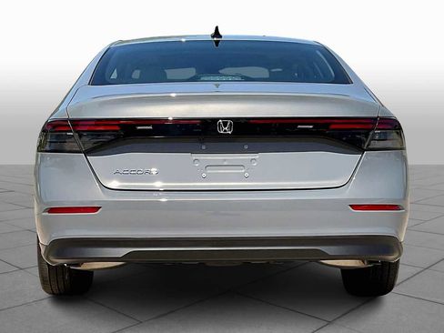 New 2025 Honda Accord SE image 4