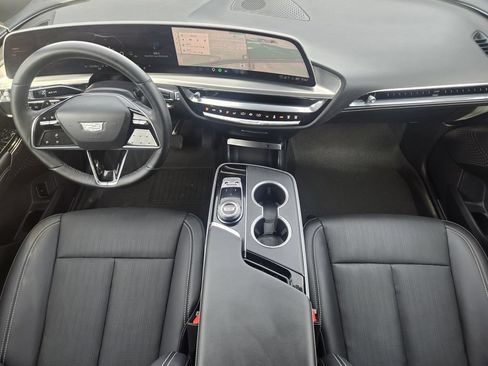 Used 2025 Cadillac Lyriq Sport AWD/4WD image 26