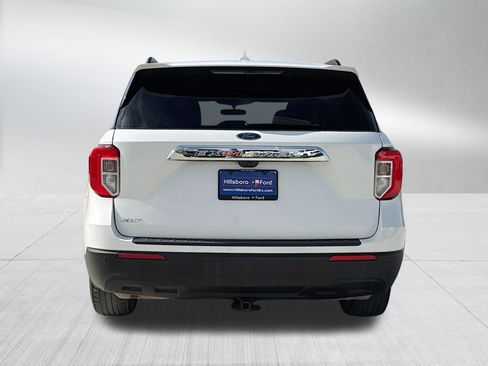 Used 2023 Ford Explorer XLT RWD image 7