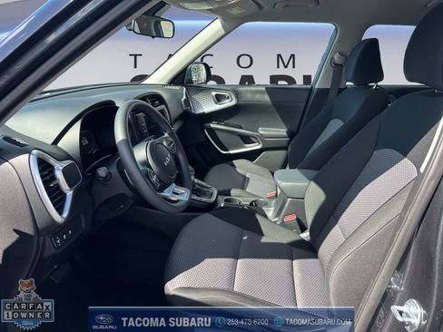 Used 2025 Kia Soul LX w/ LX Technology Package image 10