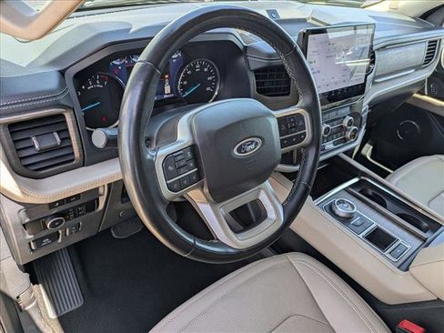 Used 2024 Ford Expedition Limited RWD image 10
