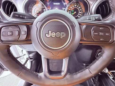 Used 2021 Jeep Wrangler Sport AWD/4WD image 12