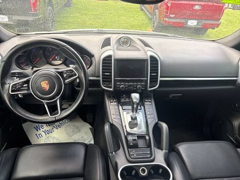 Used 2015 Porsche Cayenne Diesel AWD/4WD image 16
