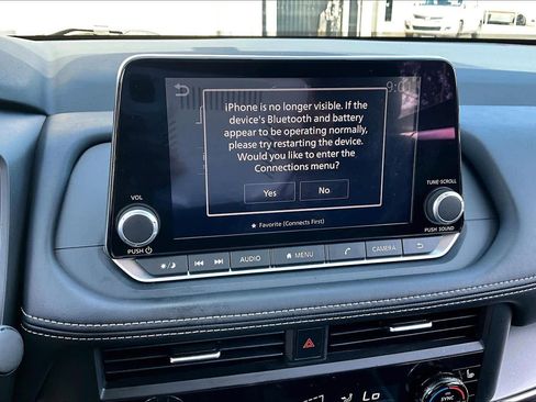 Used 2025 Nissan Rogue SV w/ SV Premium Package FWD image 30