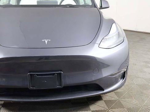 Used 2023 Tesla Model Y 2WD image 15