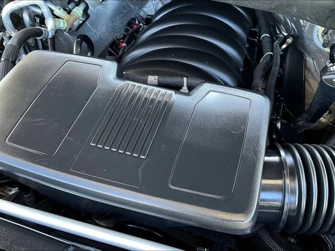 Used 2022 Chevrolet Tahoe LT AWD/4WD image 35