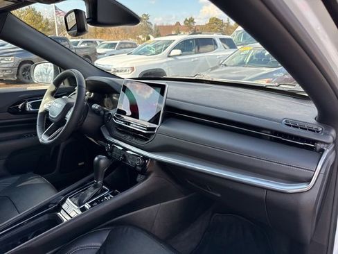 Used 2023 Jeep Compass High Altitude image 28