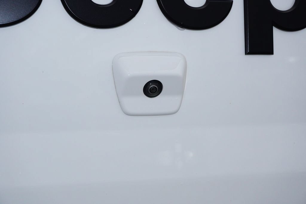 Used 2023 Jeep Gladiator Overland AWD/4WD image 29