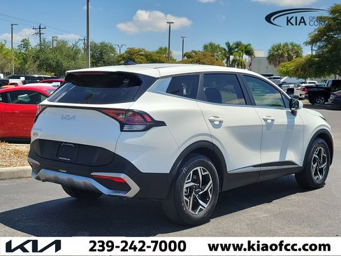 Certified 2024 Kia Sportage LX FWD image 6