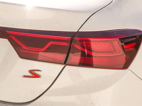 Used 2019 Kia Forte S image 10