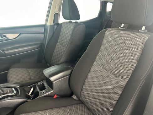 Used 2021 Nissan Rogue Sport SV FWD image 11