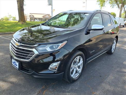 Used 2018 Chevrolet Equinox Premier FWD image 3