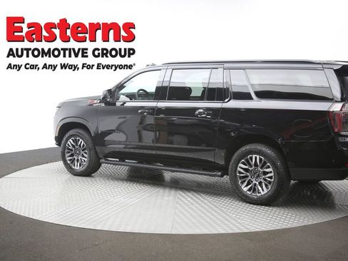 Used 2025 Chevrolet Suburban Z71 AWD/4WD image 66