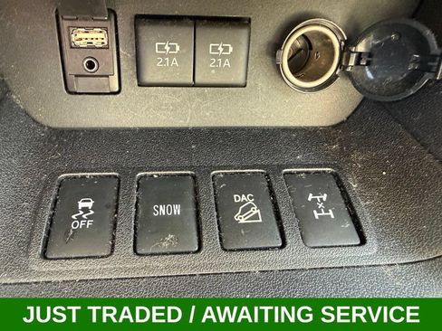 Used 2017 Toyota Highlander XLE w/ Carpet Mat Package AWD/4WD image 32