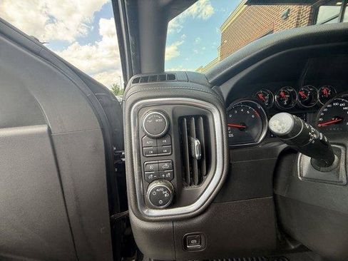 Used 2022 Chevrolet Silverado 1500 RST AWD/4WD image 21