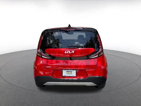 Used 2025 Kia Soul LX w/ LX Technology Package FWD image 10