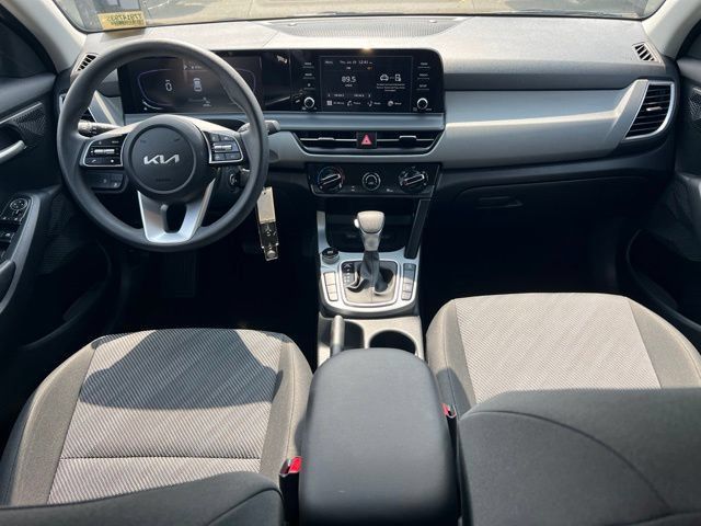 Used 2026 Kia Seltos LX AWD/4WD image 11