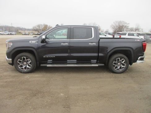 New 2026 GMC Sierra 1500 SLT w/ SLT Premium Plus Package image 9