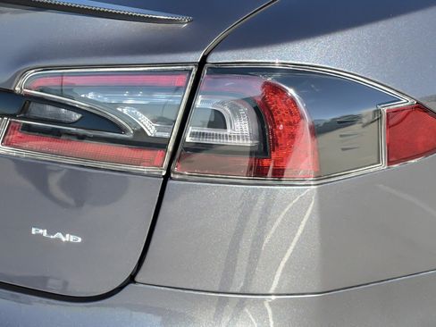 Used 2021 Tesla Model S Plaid image 25