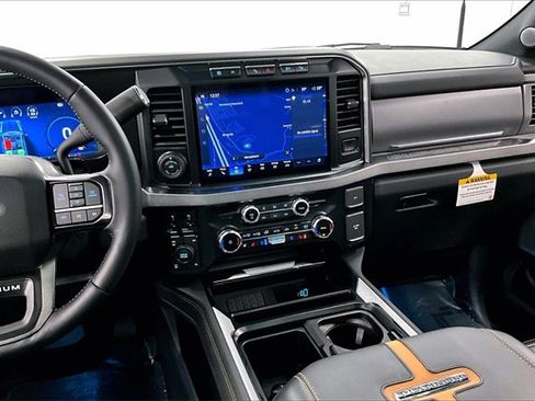 Used 2024 Ford F250 Platinum image 6