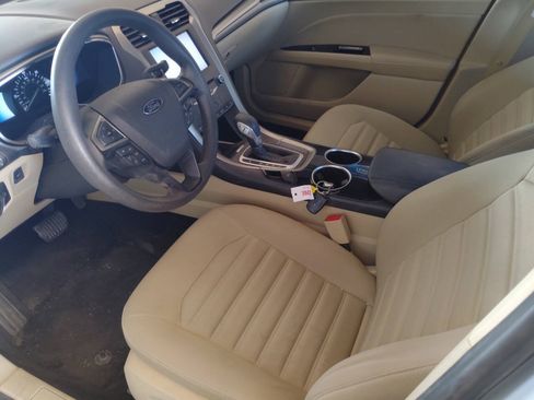Used 2013 Ford Fusion SE FWD image 3