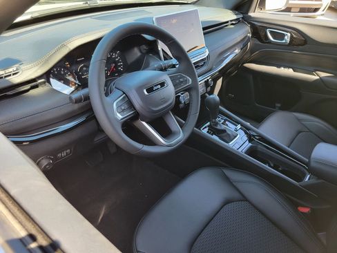 New 2026 Jeep Compass Latitude AWD/4WD image 3