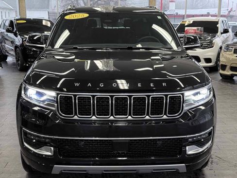 Used 2025 Jeep Wagoneer Series II AWD/4WD image 18