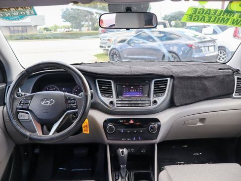 Used 2016 Hyundai Tucson SE w/ Option Group 02 FWD image 12