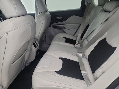 Used 2021 Jeep Cherokee Latitude Plus image 18