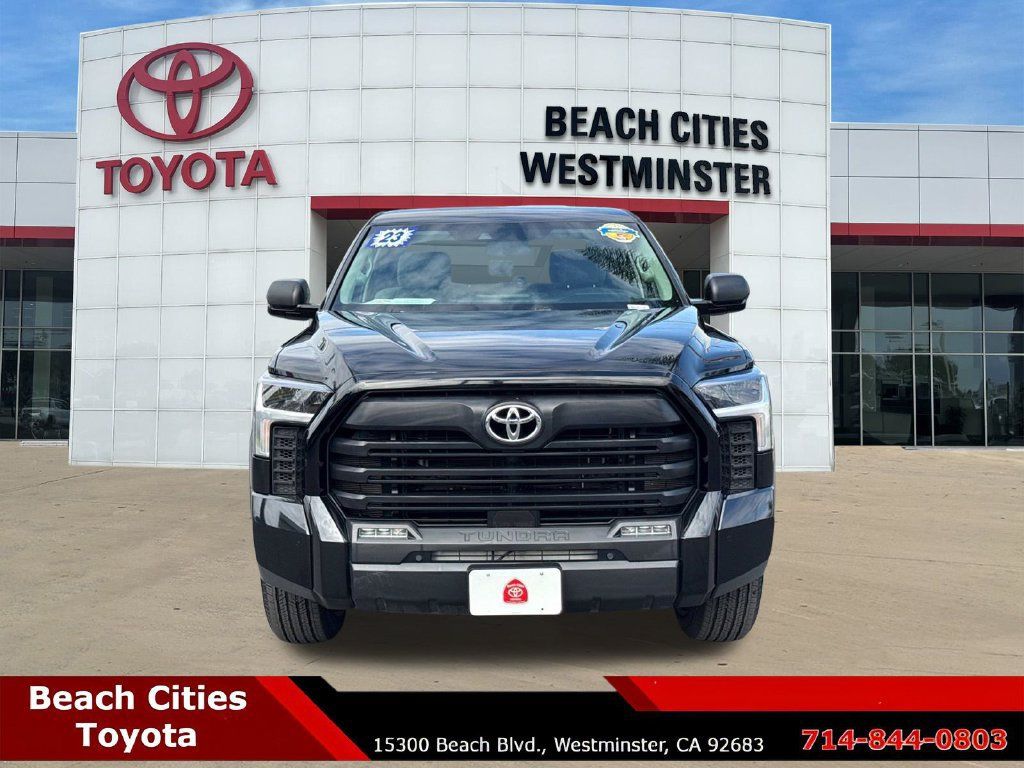 Used 2023 Toyota Tundra SR5 w/ SR5 Convenience Package AWD/4WD image 3