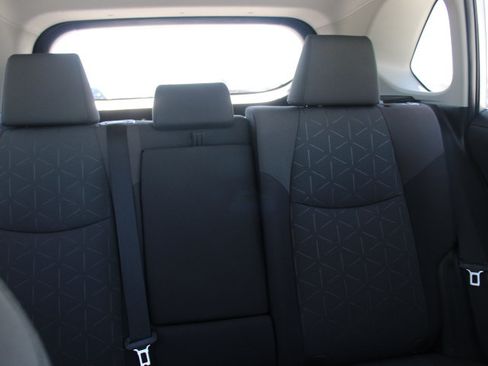 Used 2019 Toyota RAV4 XLE w/ Convenience Package FWD image 22