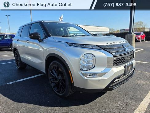 Used 2022 Mitsubishi Outlander SEL Black Edition image 11