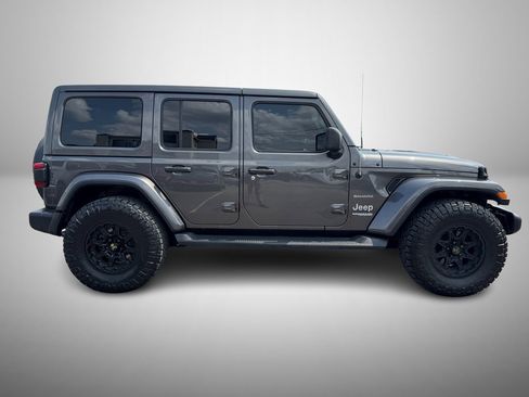 Used 2018 Jeep Wrangler Unlimited Sahara image 5