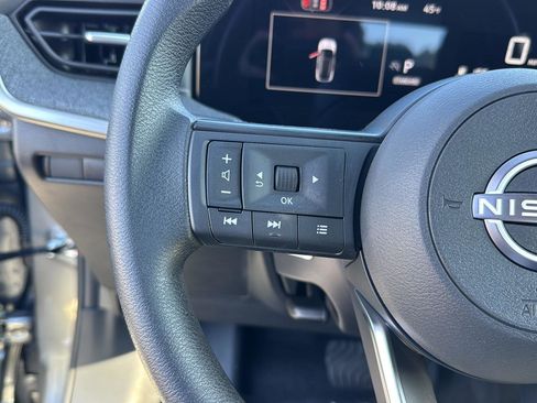 New 2026 Nissan Kicks S image 18